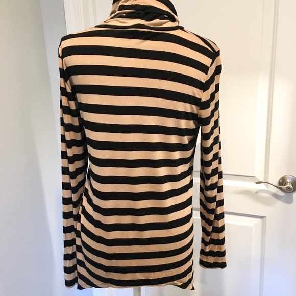 Tunic Style Turtleneck - Picture 3 of 5